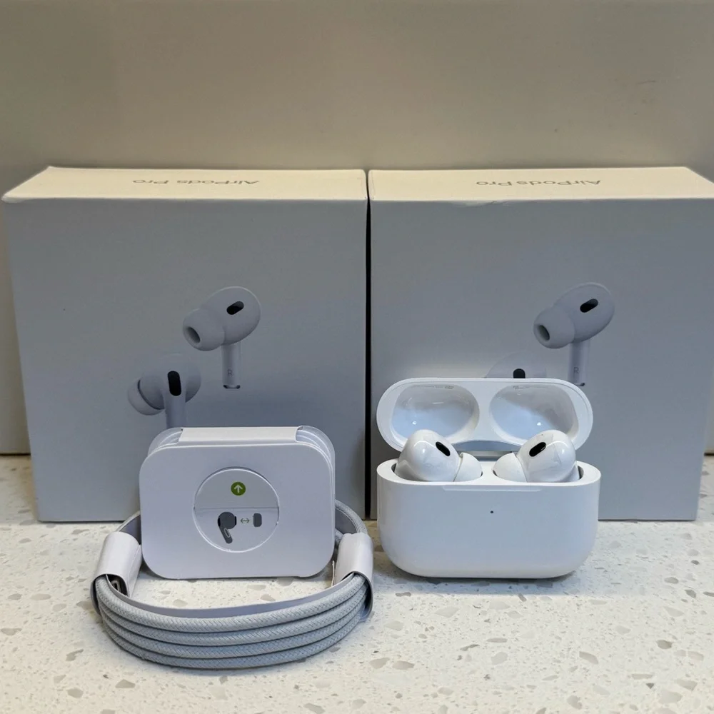 Apple AirPods Pro White Wireless Earbuds with Charging Case